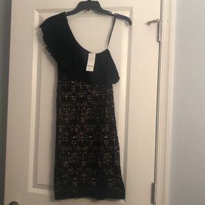 Bebe Off Shoulder Tubular Dress